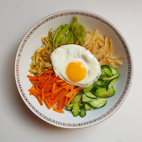  
You can easily make bibimbap mixed rice yourself with YouTube food ambassador Maangchi's recipes. 
